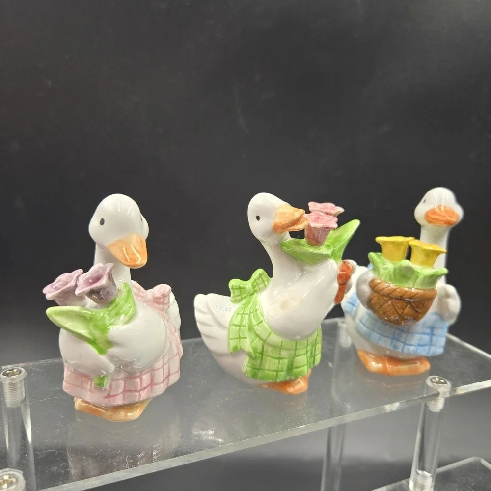 Napco CottageCore Porcelain Mother Goose Figurines Easter Bows Aprons Tulips VTG